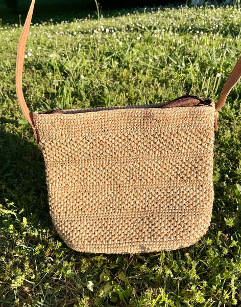 Sac bandoulière en crochet raphia naturel