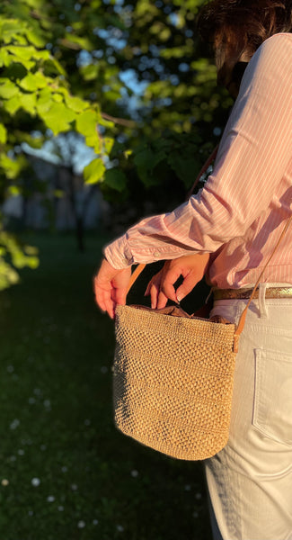 Sac bandoulière en crochet raphia naturel ajouré