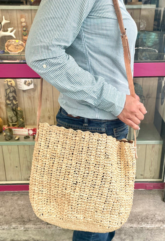 Sac bandoulière en crochet raphia naturel ajouré