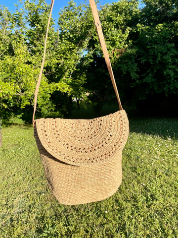 Sac bandoulière en crochet raphia naturel