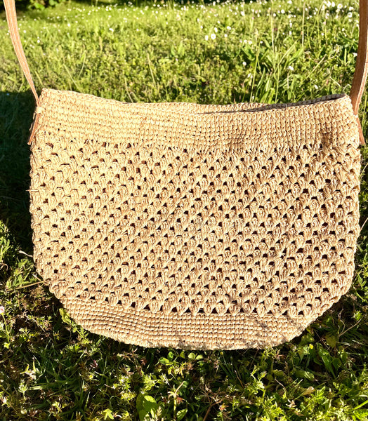 Sac bandoulière en crochet raphia naturel ajouré