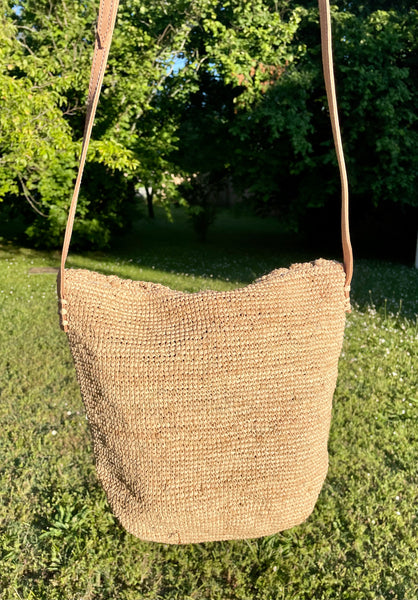 Sac bandoulière en crochet raphia naturel