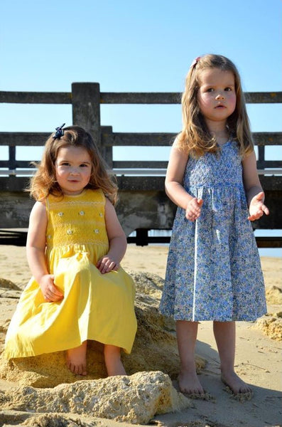 Robe smocks enfant fille Arcachon fleurs bleu et uni jaune