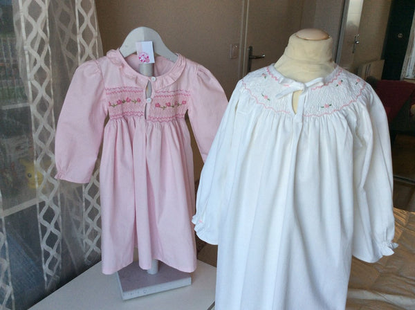 Chemise de Nuit Blanc Smocks Maki Rose Madagascar Enfant Fille