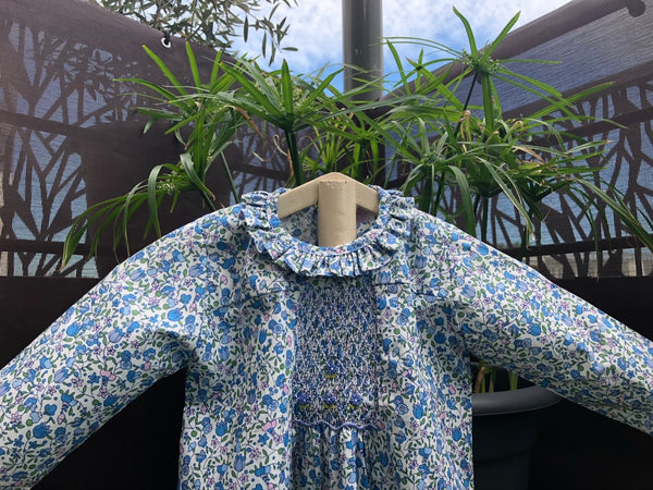 Blouse smockée "Piso" Manches Longues à Fleurs Bleues