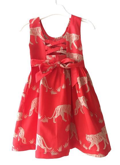 Robe smocks enfant fille rouge orange tigre dos ouvert croisillons