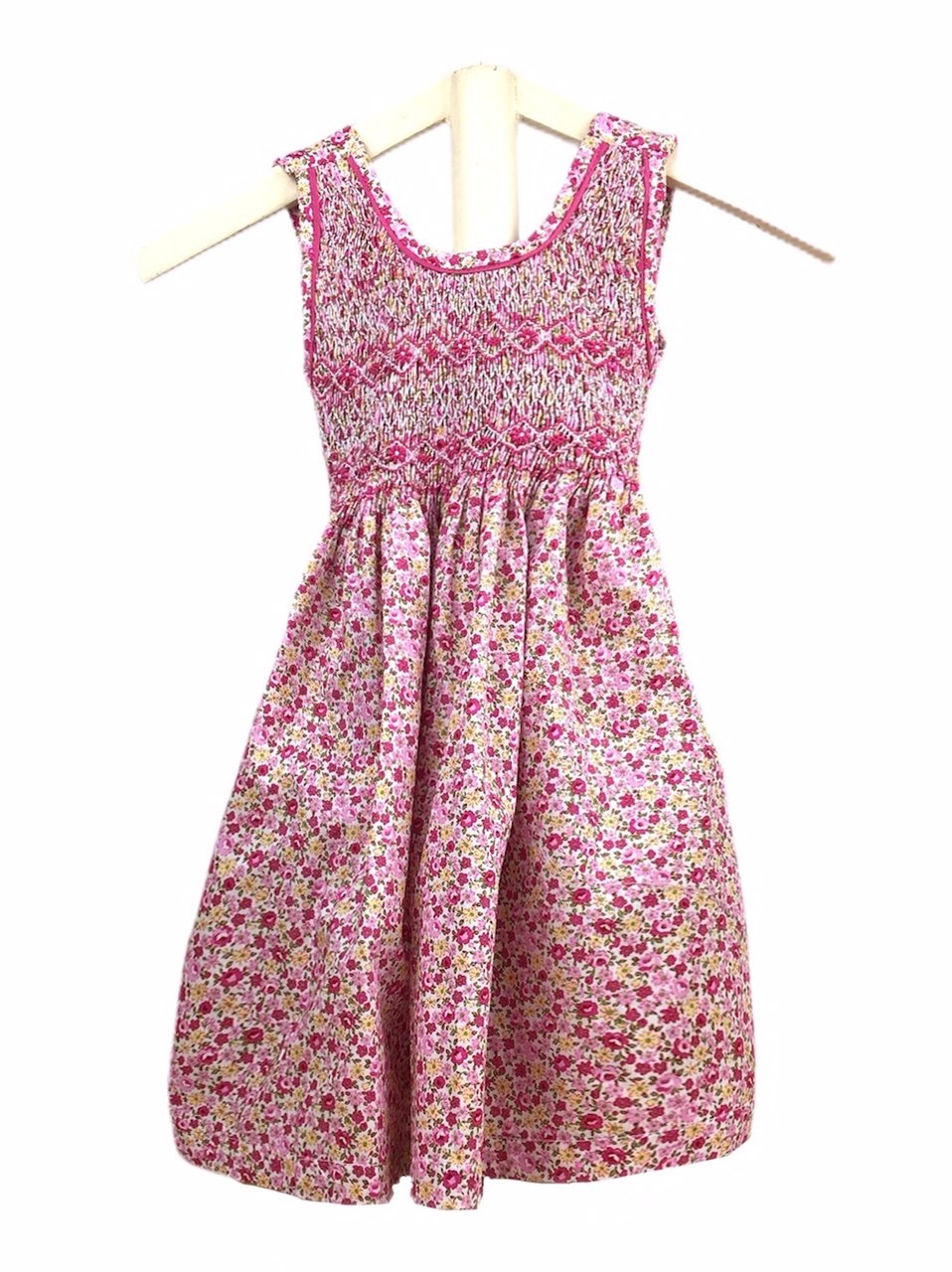 Robe smocks Maki Rose Liberty fleuri rose brodé main Madagascar