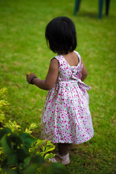 Robe smocks enfant fille fleuri fleurs roses